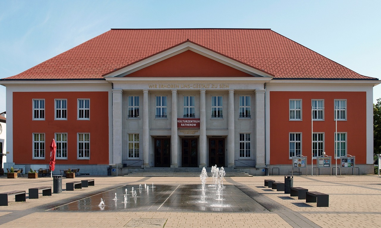 Kulturzentrum-Rathenow-das-Haus | Optik-Industrie-Museum-Rathenow (OIMR)